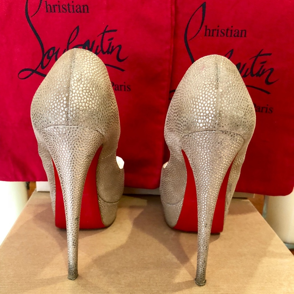 ❤️CHRISTIAN LOUBOUTIN ❤️PRICE DROP 🔴🔴🔴